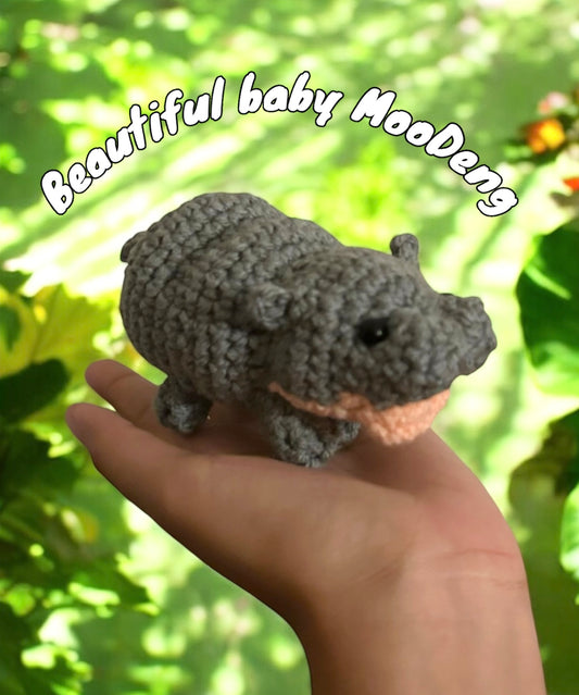 Crochet Moo Deng (mini)